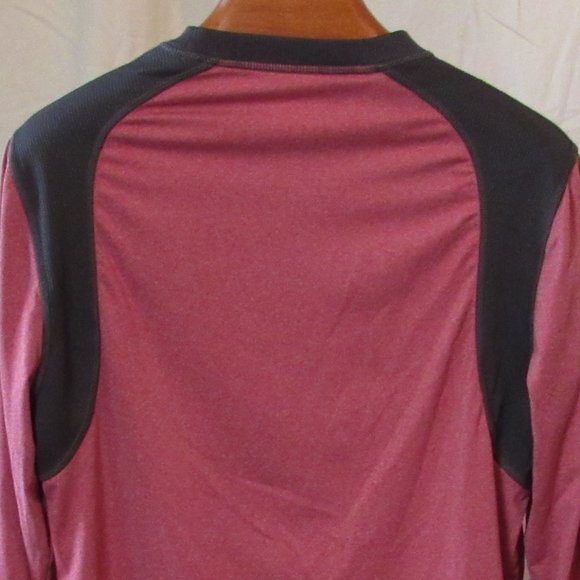 The North Face Mens Red Performance Long Sleeve Tee Shirt Size Small EUC - Picture 3 of 7